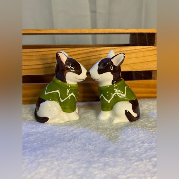 Jack Russell Terrier Salt & Pepper Shakers - Picture 3 of 6